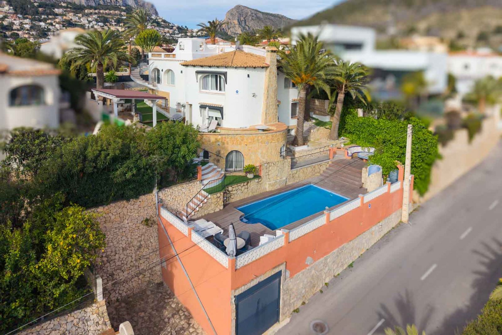 4223CAL Renovierte Villa mit Meerblick und gutem Mietpotenzial zum Verkauf nahe dem Zentrum von Calpe 4223CAL Renovierte Villa mit Meerblick und gutem Mietpotenzial zum Verkauf nahe dem Zentrum von Calpe