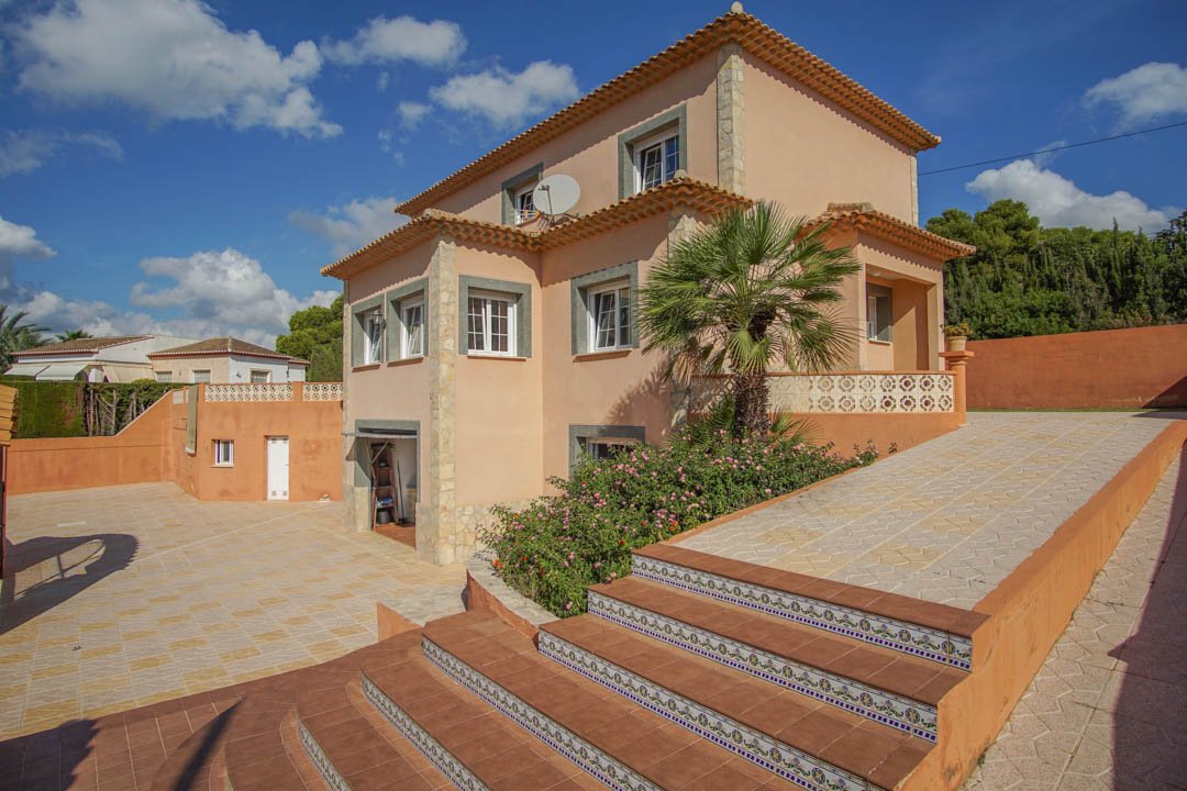 7016CAL Traditionelles Einfamilienhaus zum Verkauf in Calpe 7016CAL Traditionelles Einfamilienhaus zum Verkauf in Calpe